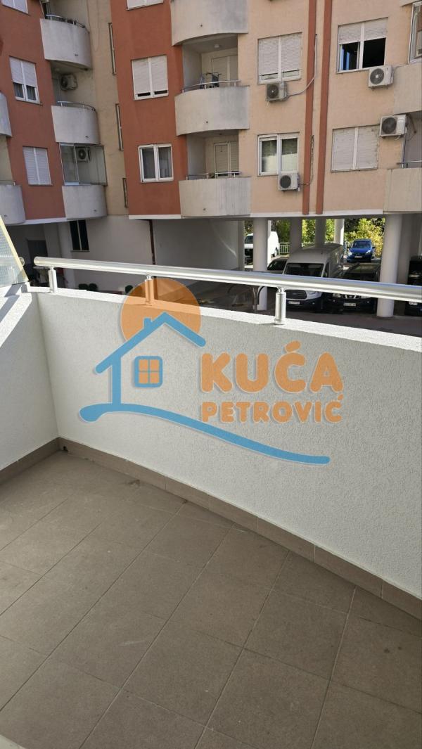 Slika 4 - Kej Kola srpskih sestara, Jednoiposoban stan za izdavanje, 43m2, 380€