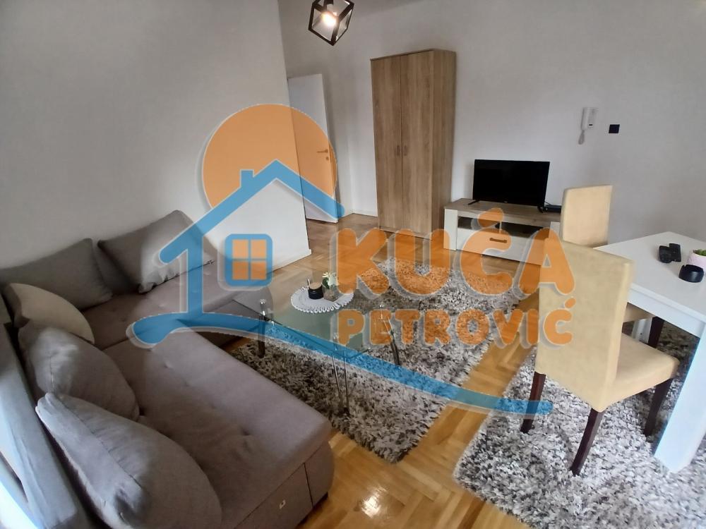 Glavna slika -Prvomajska, Jednoiposoban stan za izdavanje, 44m2, 370€