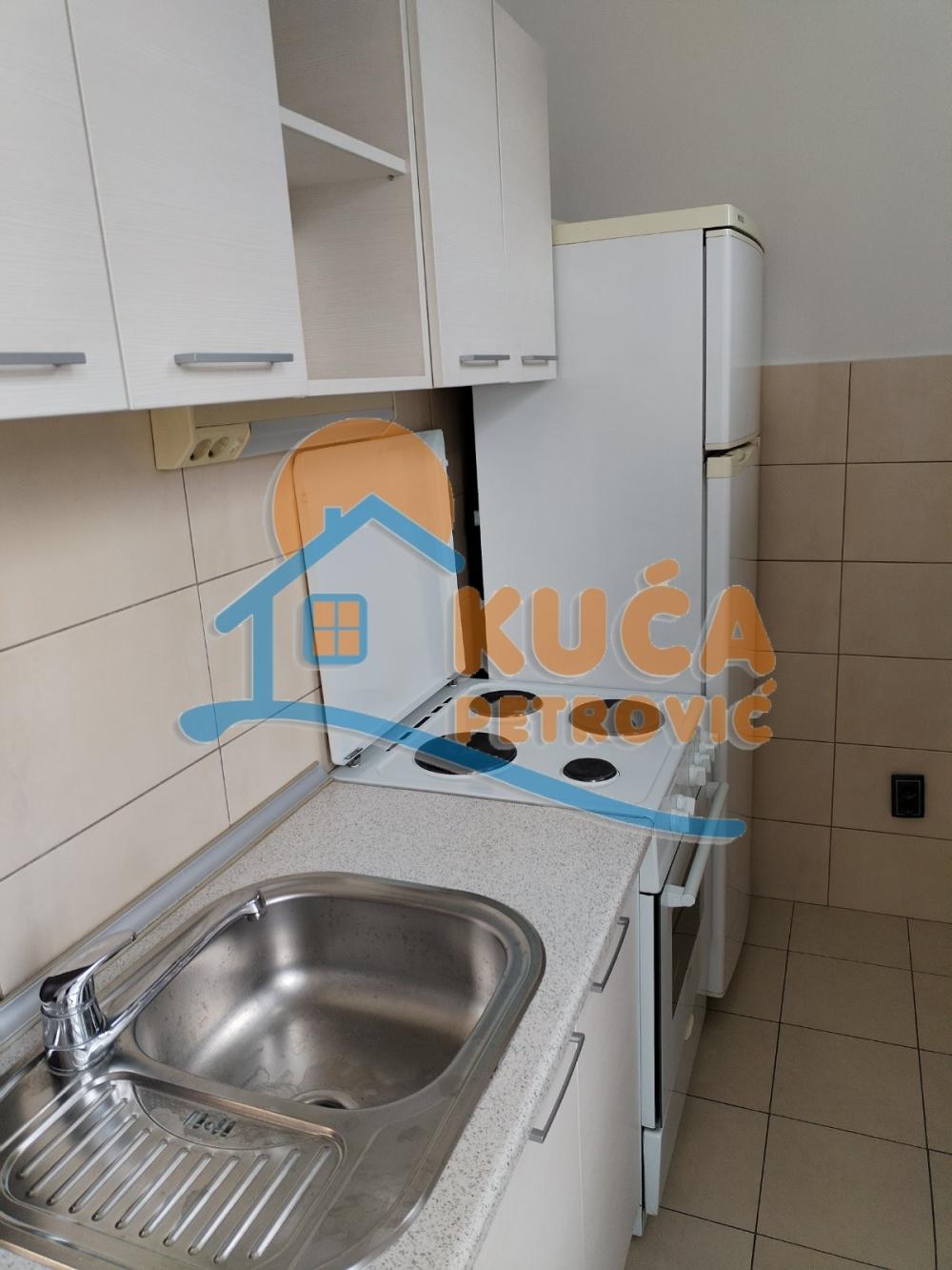 Slika 5 - Obrenovićeva, Dvosoban stan za izdavanje, 52m2, 400€