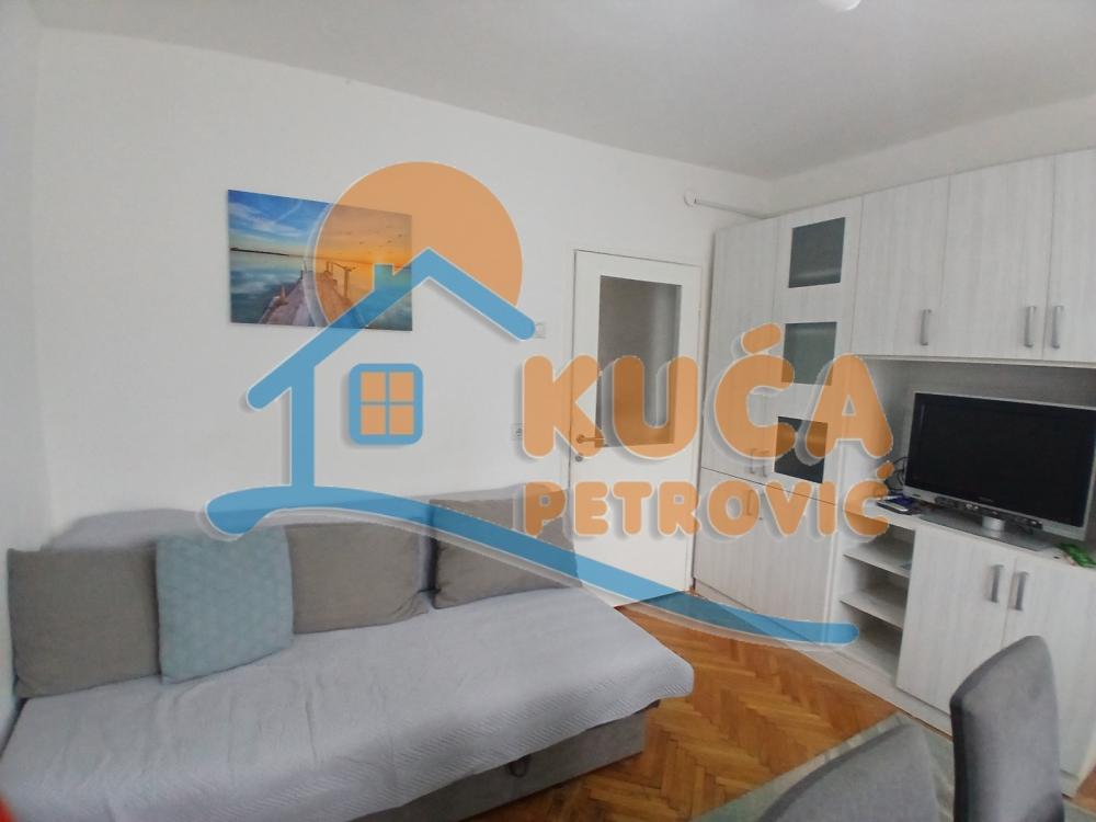 Slika 1 - Nestora Žučnog, Dvoiposoban stan za izdavanje, 54m2, 270€