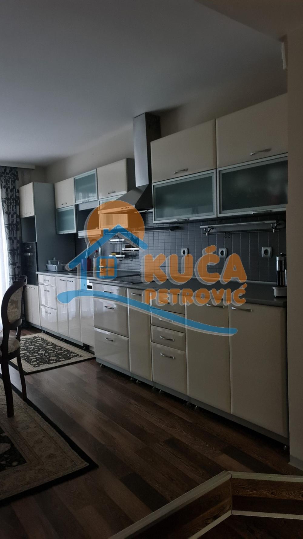 Slika 5 - Žrtava fašizma,  Kuća za izdavanje, 400m2, 1.000€