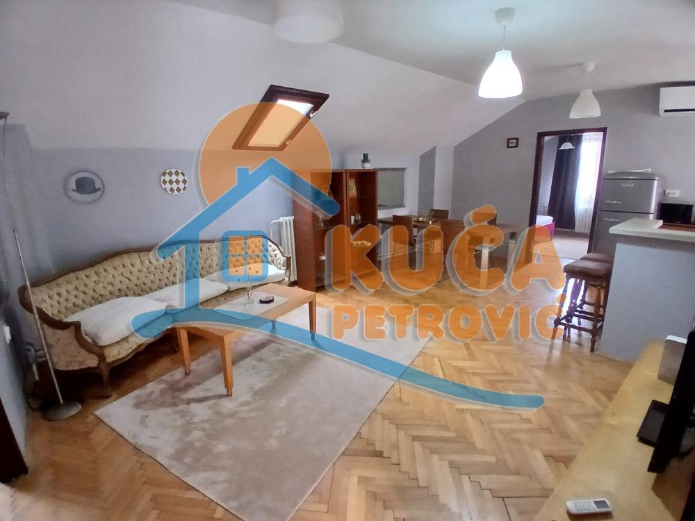 Slika 2 - Jug Bogdanova, Četvorosoban stan za izdavanje, 76m2, 450€