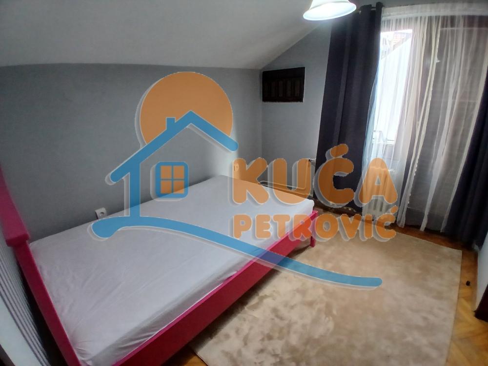 Slika 10 - Jug Bogdanova, Četvorosoban stan za izdavanje, 76m2, 450€