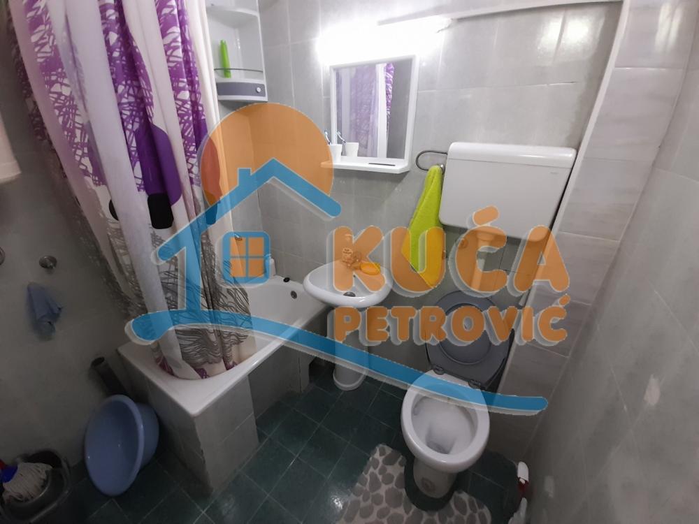 Slika 11 - Bulevar dr Zorana, Dvosoban stan za izdavanje, 54m2, 400€