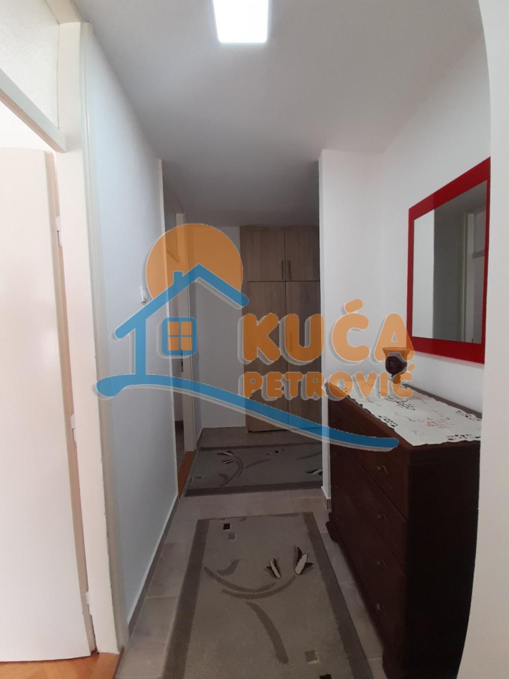 Slika 7 - Bulevar dr Zorana, Dvosoban stan za izdavanje, 54m2, 400€