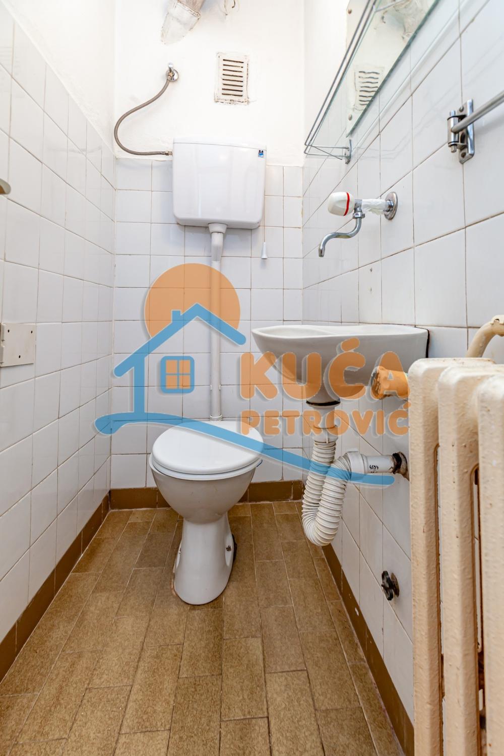 Slika 6 - Bulevar Nemanjića, Četvorosoban stan na prodaju, 68m2, 144.000€