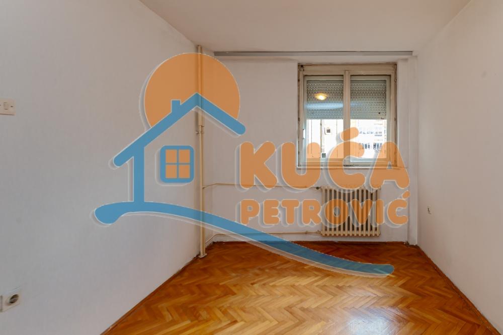 Slika 7 - Bulevar Nemanjića, Četvorosoban stan na prodaju, 68m2, 144.000€