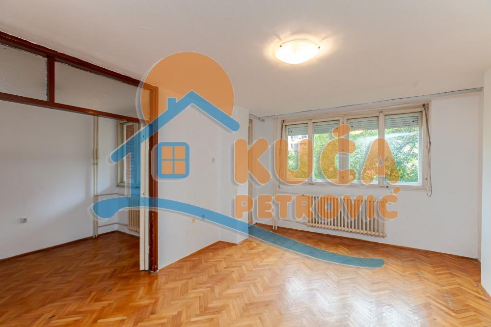 Slika 2 - Bulevar Nemanjića, Četvorosoban stan na prodaju, 68m2, 144.000€