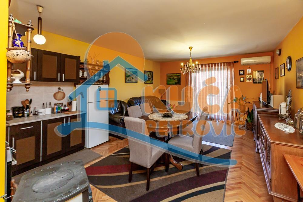 Glavna slika -Palmotićeva,  Kuća na prodaju, 300m2, 250.000€