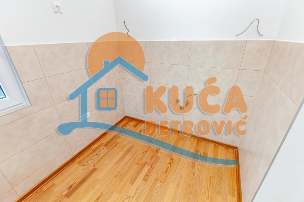 Slika 1 - Vojvode Mišića, Četvorosoban stan na prodaju, 83m2, 204.900€