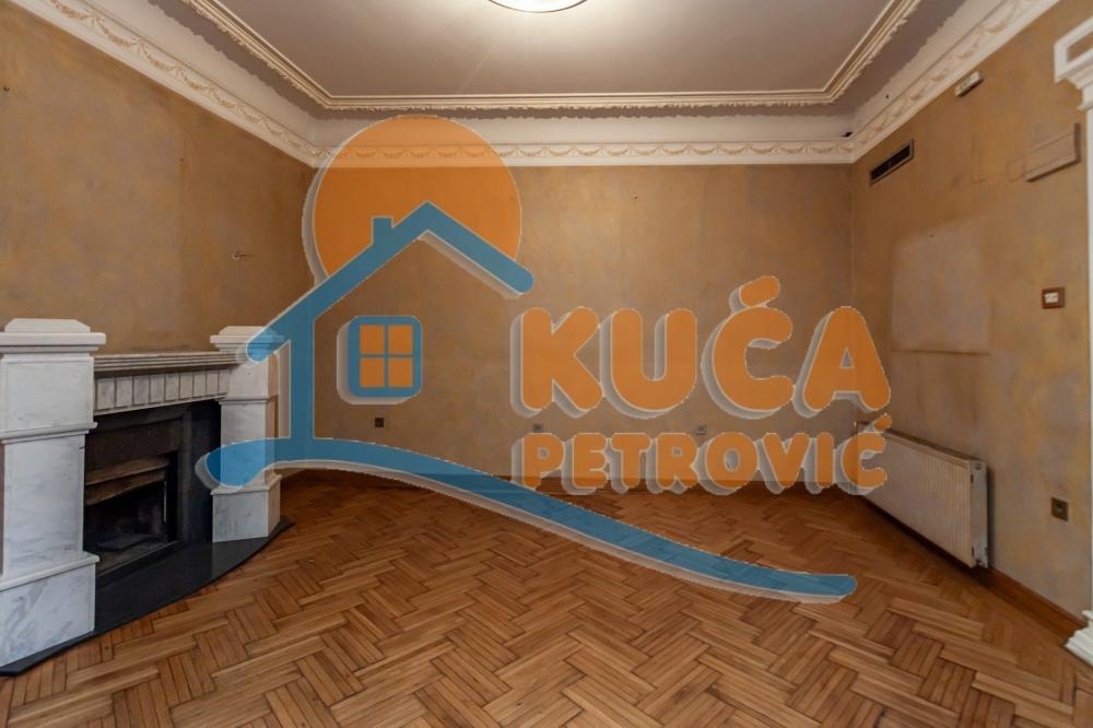 Slika 4 - Cara Dušana, Četvorosoban stan na prodaju, 231m2, 390.000€