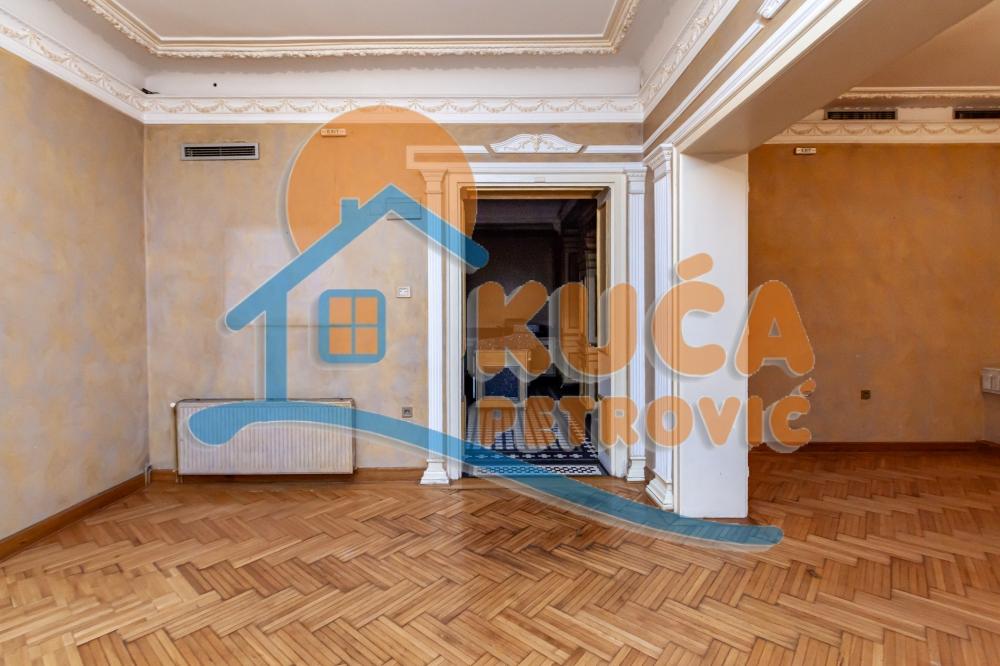 Slika 5 - Cara Dušana, Četvorosoban stan na prodaju, 231m2, 390.000€