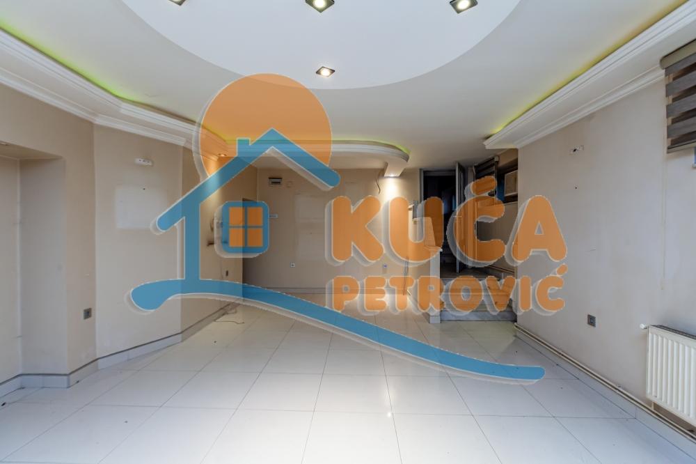 Slika 10 - Cara Dušana, Četvorosoban stan na prodaju, 231m2, 390.000€