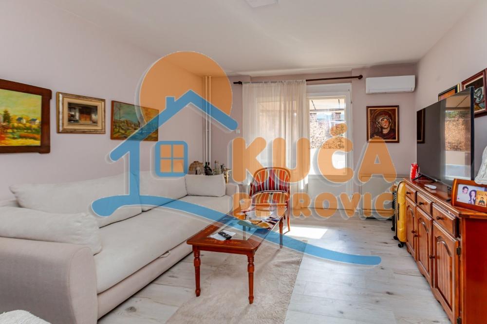 Glavna slika -Božidarčeva, Četvorosoban stan na prodaju, 82m2, 140.000€