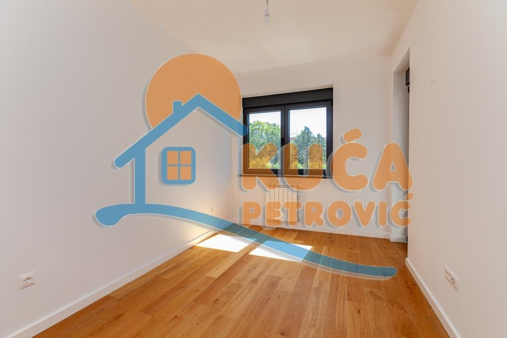 Slika 9 - Stevana Sremca, Troiposoban stan na prodaju, 91m2, 197.200€