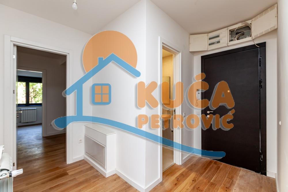 Slika 1 - Stevana Sremca, Četvorosoban stan na prodaju, 98m2, 212.850€