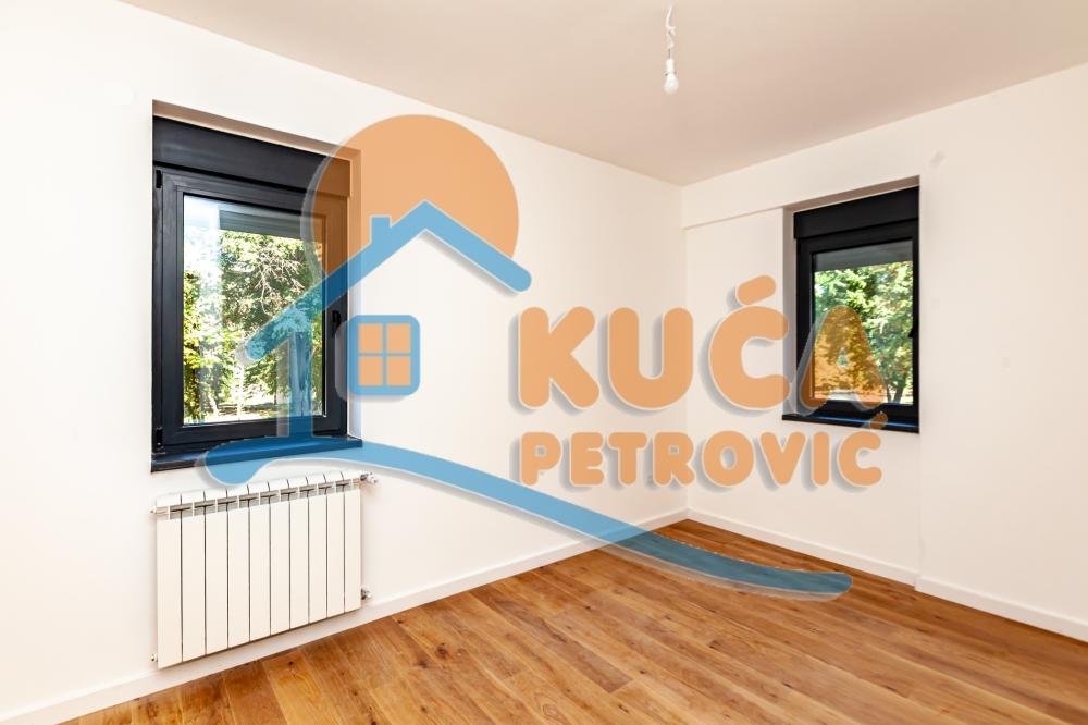 Slika 11 - Stevana Sremca, Četvorosoban stan na prodaju, 98m2, 212.850€
