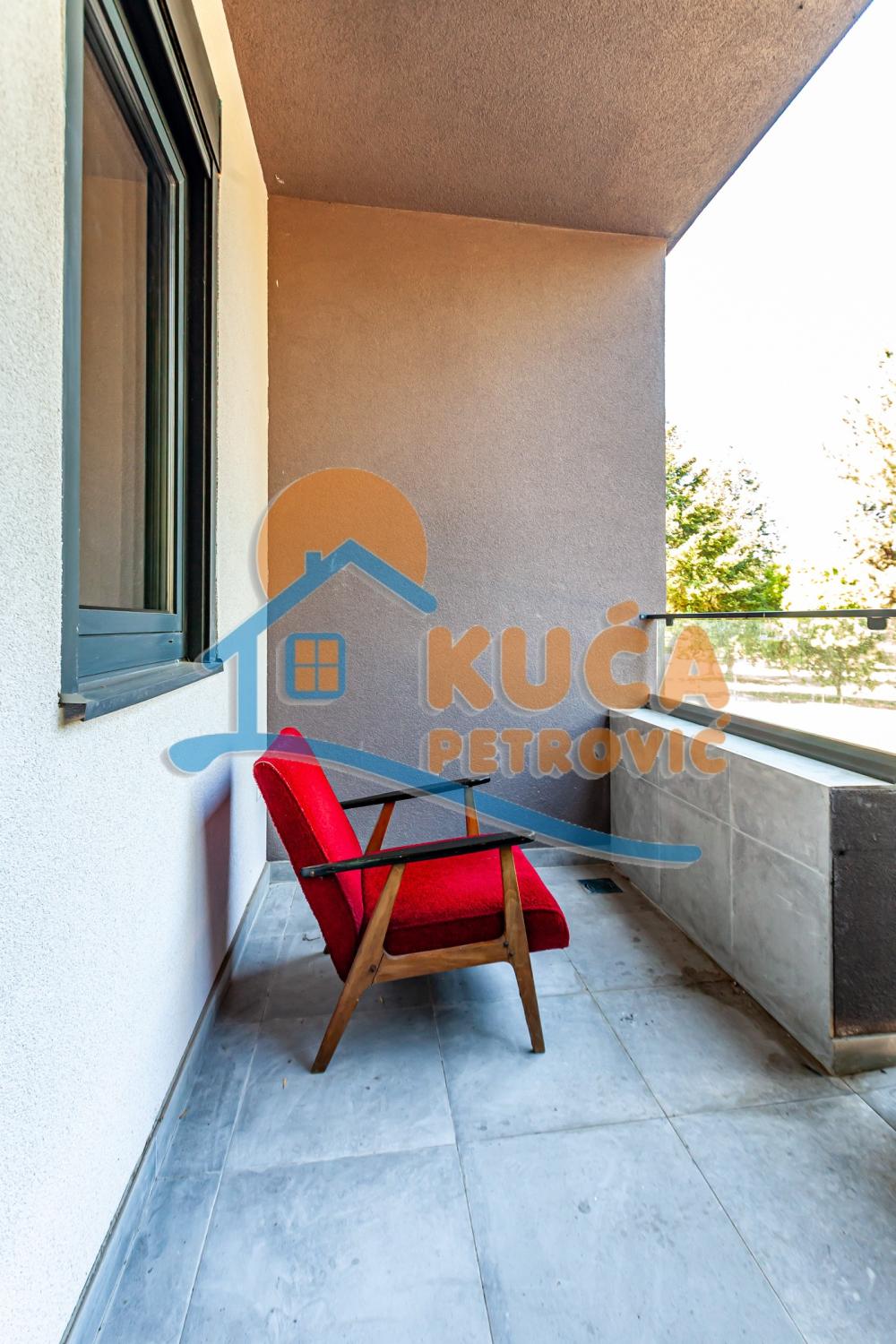 Slika 3 - Stevana Sremca, Četvorosoban stan na prodaju, 98m2, 212.850€