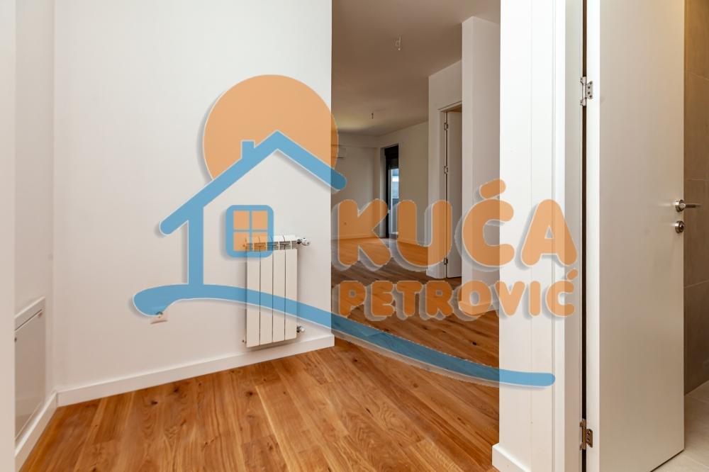 Slika 1 - Stevana Sremca, Dvoiposoban stan na prodaju, 66m2, 143.050€