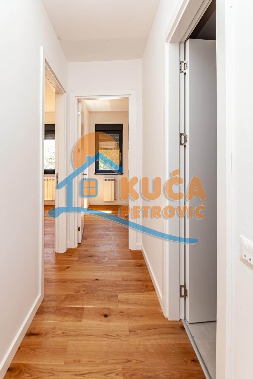 Slika 5 - Stevana Sremca, Dvoiposoban stan na prodaju, 66m2, 143.050€