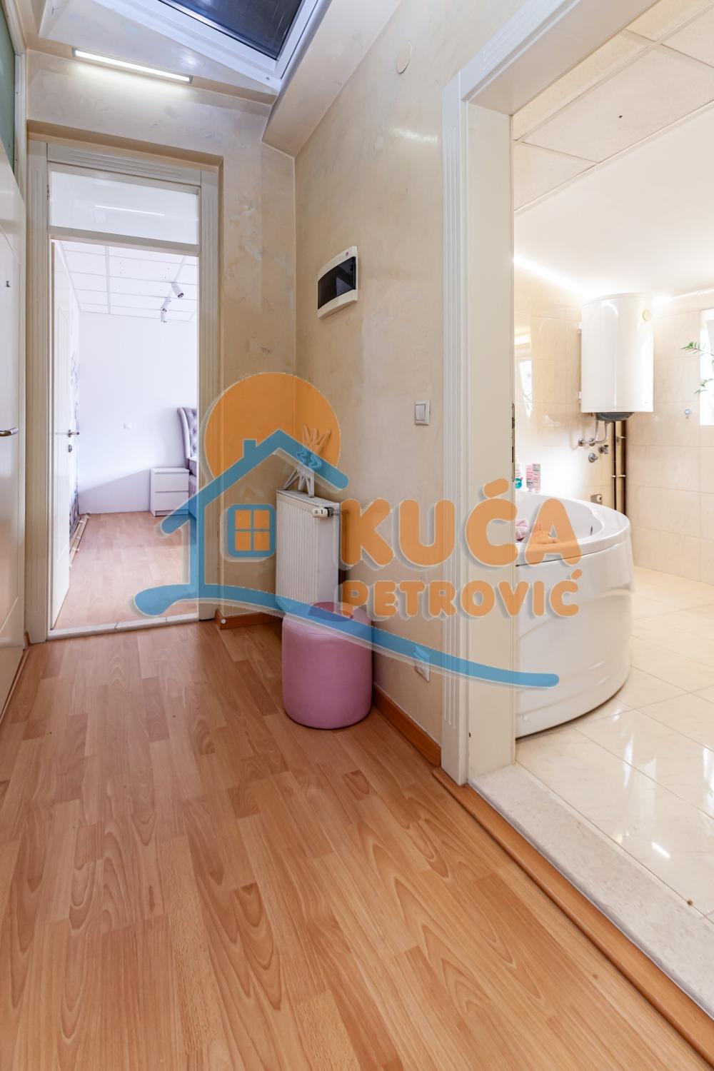 Slika 7 - Ivana Milutinovića, Trosoban stan na prodaju, 66m2, 93.000€