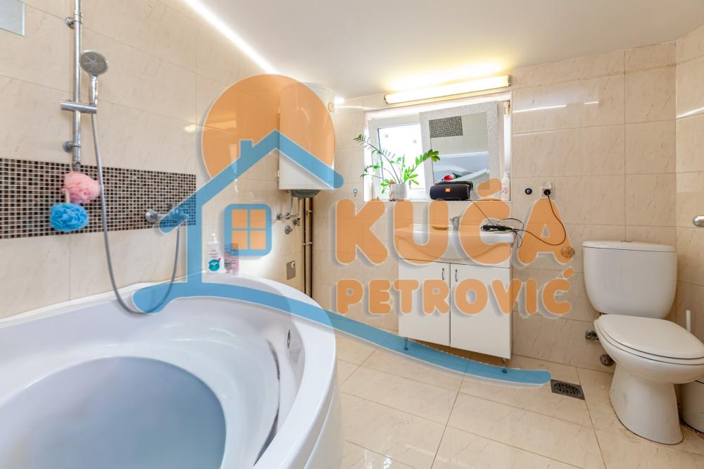 Slika 8 - Ivana Milutinovića, Trosoban stan na prodaju, 66m2, 93.000€