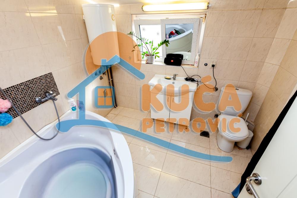 Slika 9 - Ivana Milutinovića, Trosoban stan na prodaju, 66m2, 93.000€