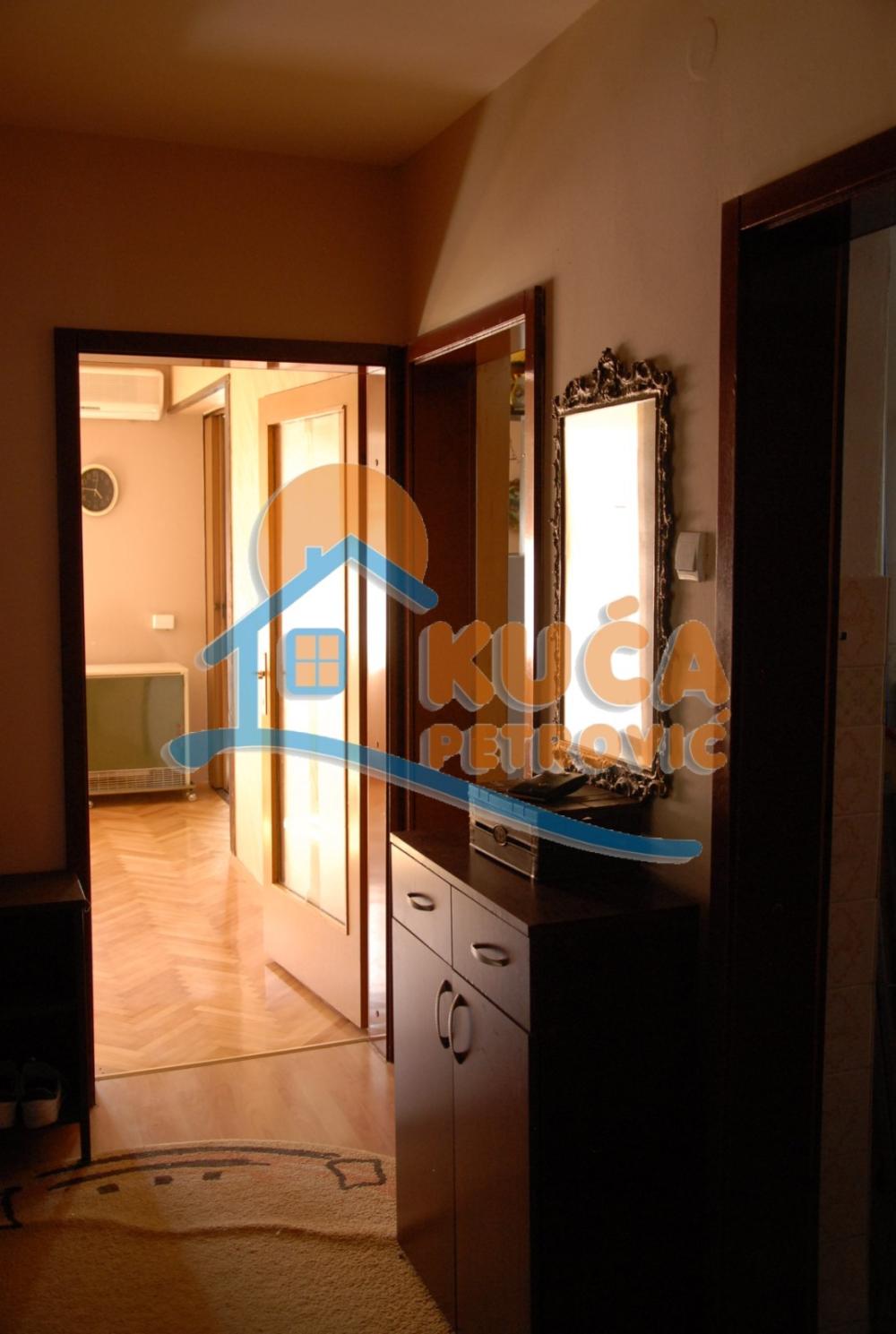 Slika 8 - Ozrenska, Trosoban stan na prodaju, 86m2, 113.400€