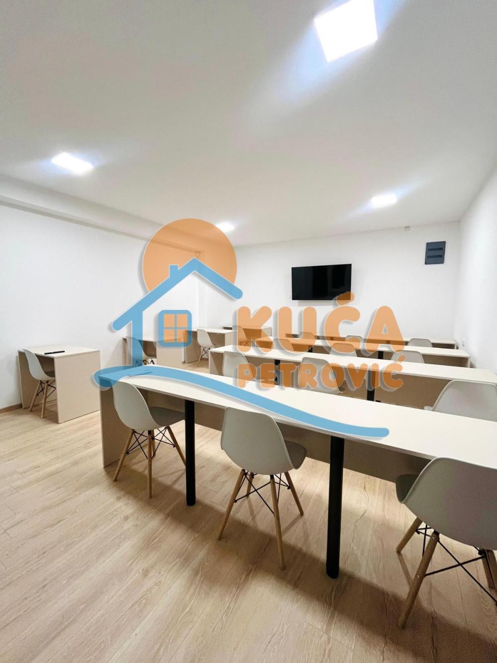 Slika 8 - Bulevar svetog cara,  Kuća na prodaju, 550m2, 390.000€