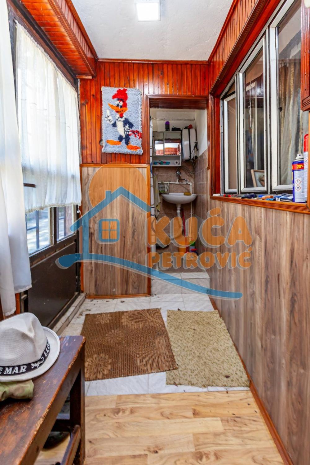 Slika 11 - Berbatovo,  Kuća na prodaju, 65m2, 30.000€