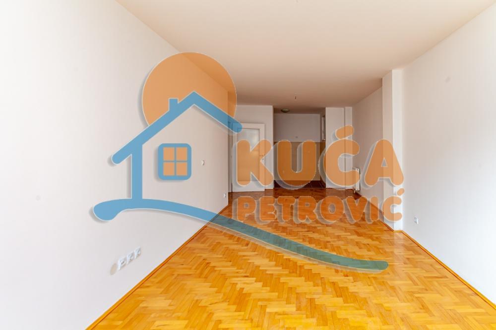 Glavna slika -Bulevar Nemanjića, Dvosoban stan na prodaju, 59m2, 118.000€