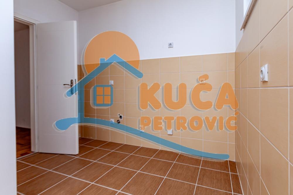 Slika 1 - Bulevar Nemanjića, Dvosoban stan na prodaju, 59m2, 118.000€