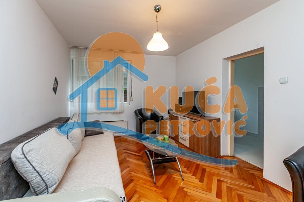 Glavna slika -Dragiše Cvetkovića, Trosoban stan na prodaju, 65m2, 130.700€