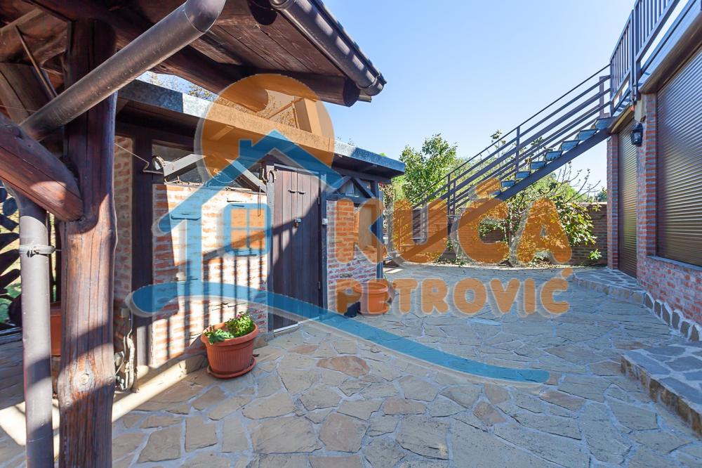 Slika 6 - Vojvode Putnika,  Kuća na prodaju, 267m2, 269.000€