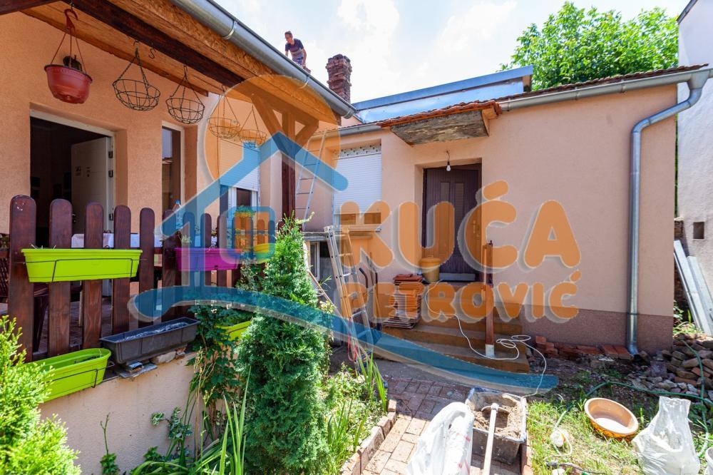 Glavna slika -Lole Ribara,  Kuća na prodaju, 62m2, 90.000€