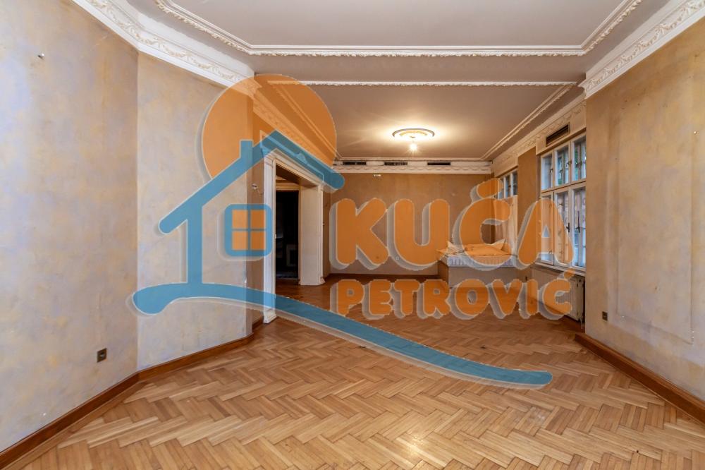 Slika 2 - Cara Dušana,  Lokal za izdavanje, 231m2, 1.200€