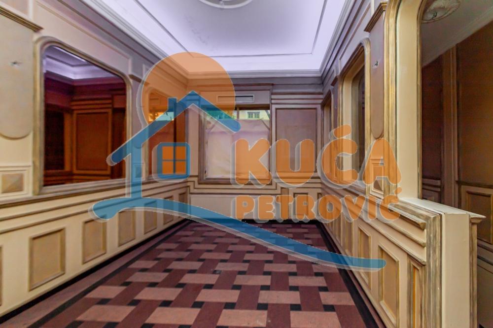 Slika 7 - Cara Dušana,  Lokal za izdavanje, 231m2, 1.200€