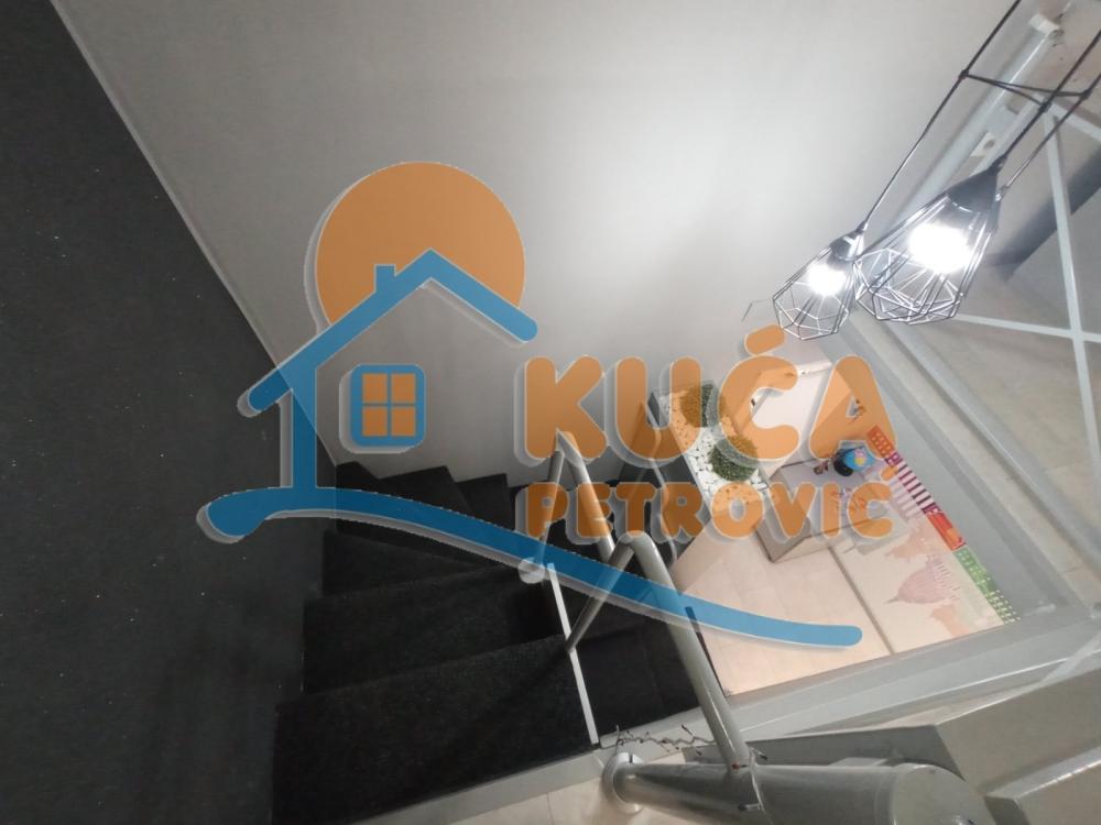 Slika 11 - Obrenovićeva,  Lokal za izdavanje, 23m2, 450€