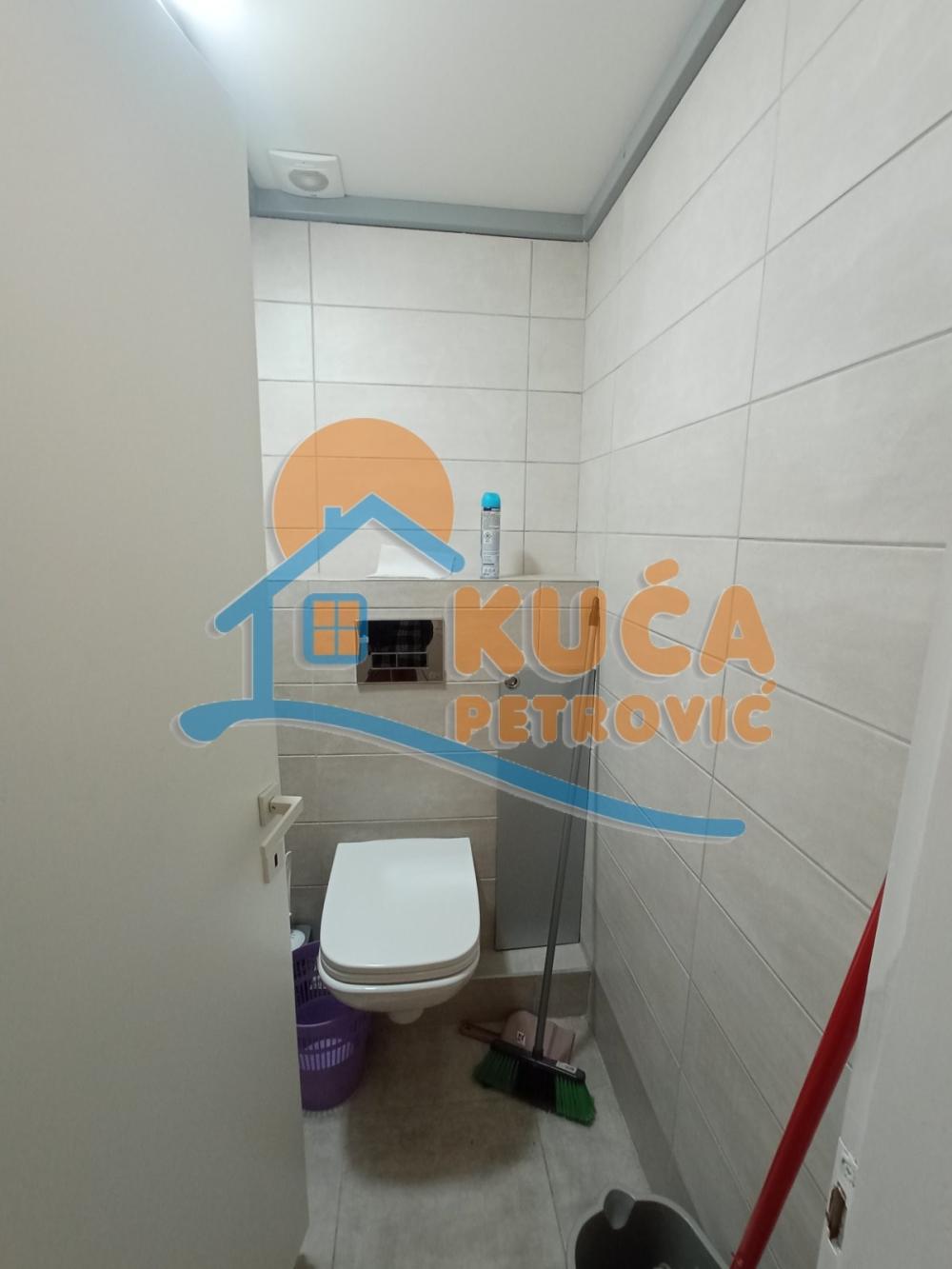 Slika 7 - Obrenovićeva,  Lokal za izdavanje, 23m2, 450€