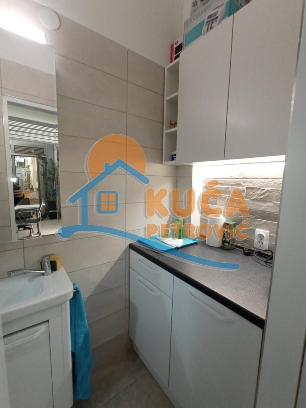 Slika 9 - Obrenovićeva,  Lokal za izdavanje, 23m2, 450€