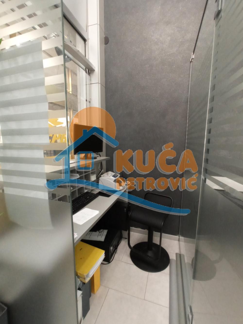 Slika 1 - Obrenovićeva,  Lokal za izdavanje, 23m2, 450€