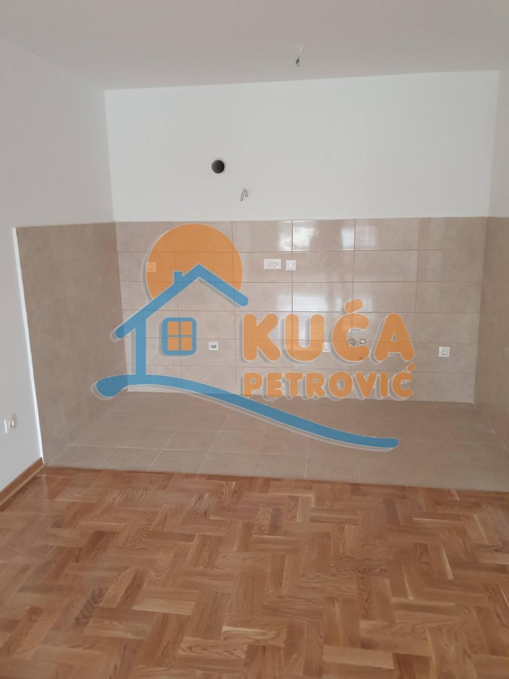 Slika 2 - Branka Radičevića,  Lokal za izdavanje, 55m2, 400€