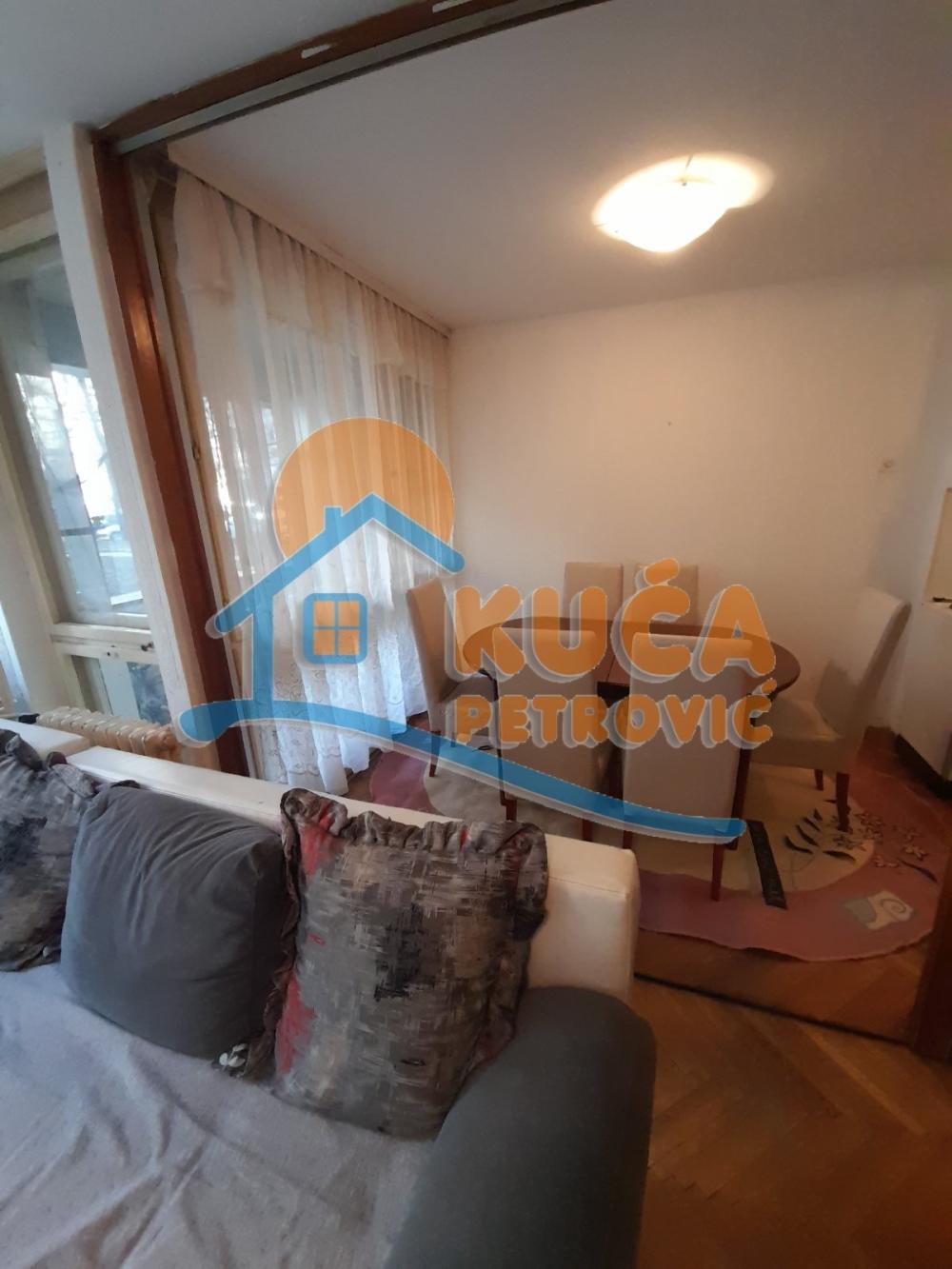 Slika 1 - Vojvode Tankosića,  Lokal za izdavanje, 85m2, 350€