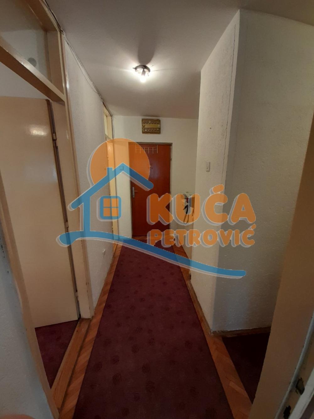 Slika 7 - Vojvode Tankosića,  Lokal za izdavanje, 85m2, 350€