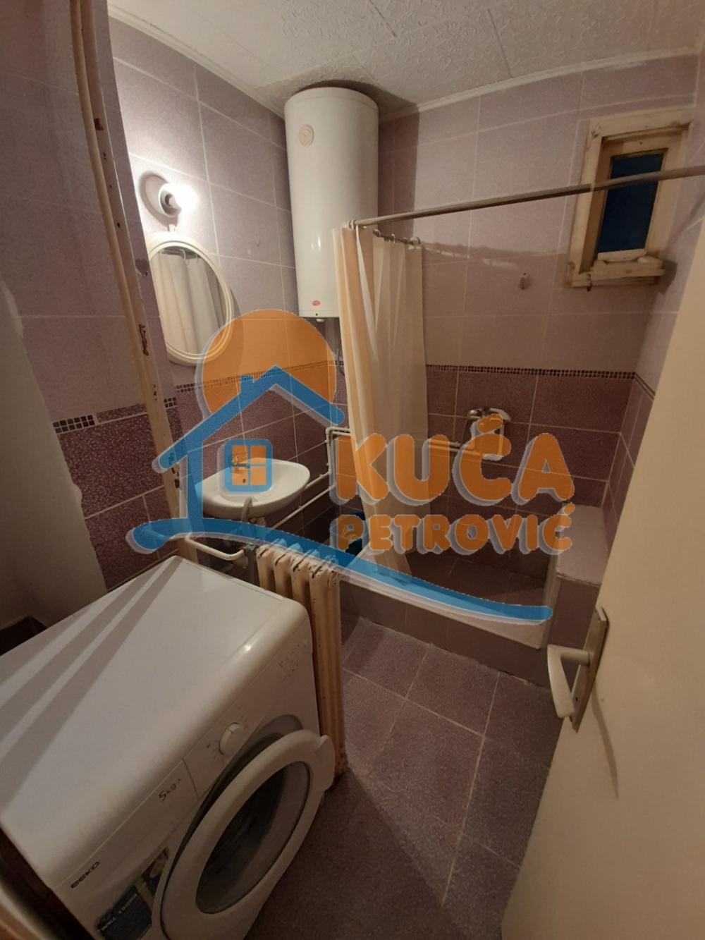 Slika 8 - Vojvode Tankosića,  Lokal za izdavanje, 85m2, 350€