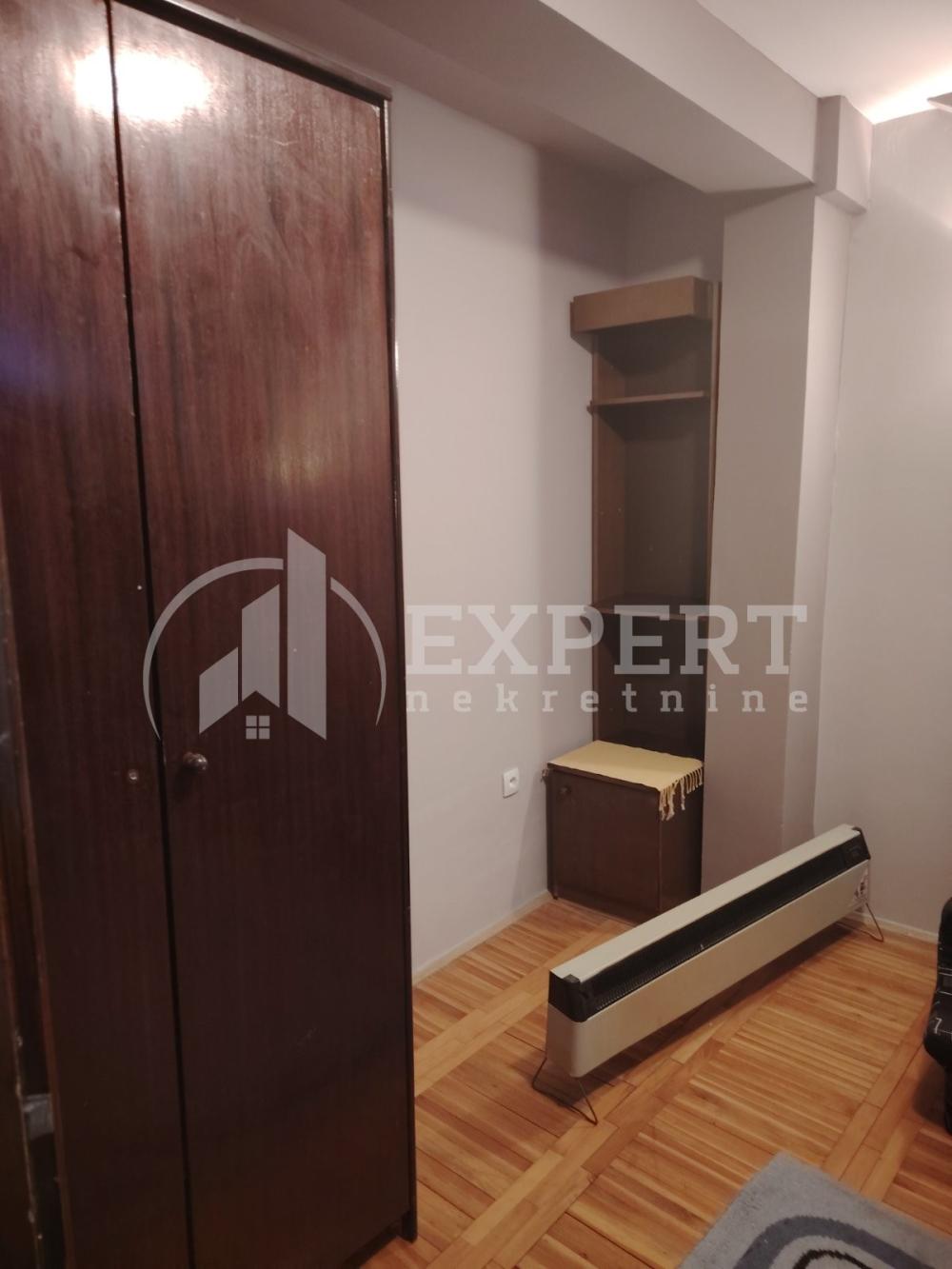 Slika 9 - Dragiše Cvetkovića, Četvorosoban stan za izdavanje, 150m2, 500€