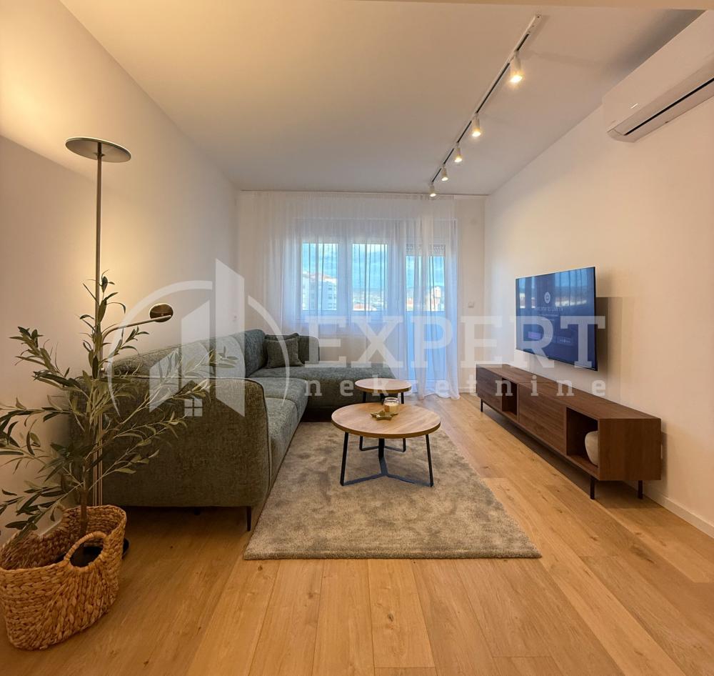 Slika 1 - Cara Dušana, Jednoiposoban stan za izdavanje, 52m2, 550€