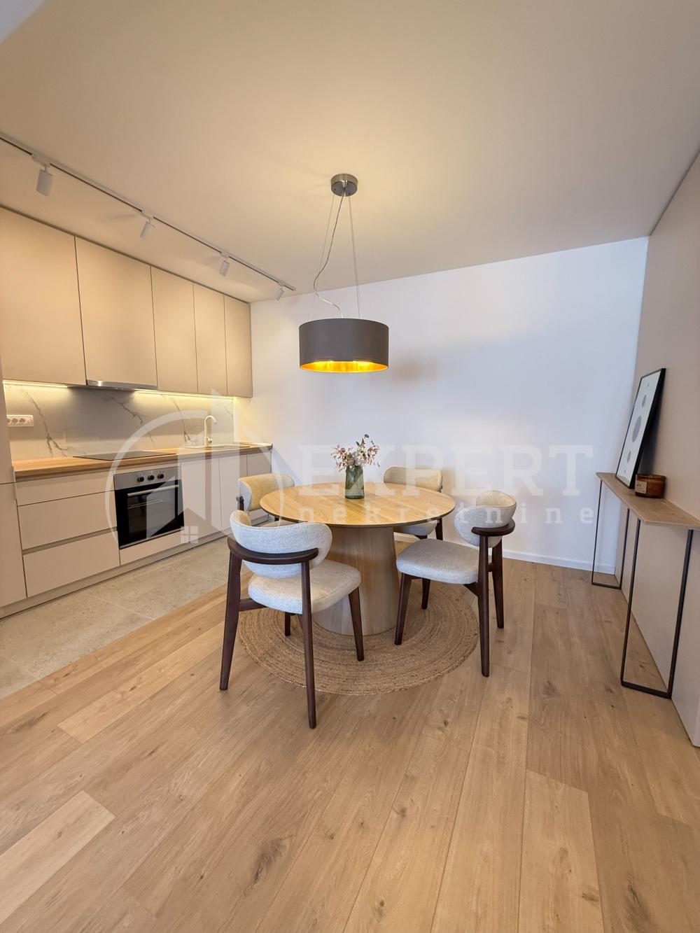 Slika 4 - Cara Dušana, Jednoiposoban stan za izdavanje, 52m2, 550€