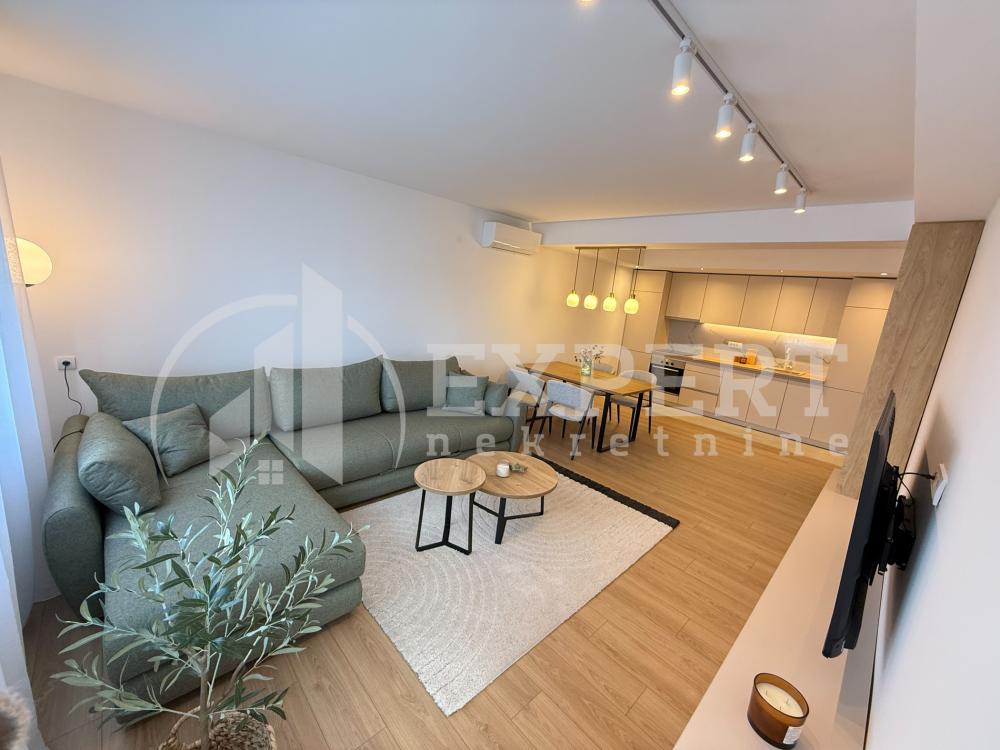 Slika 1 - Cara Dušana, Jednoiposoban stan za izdavanje, 52m2, 550€