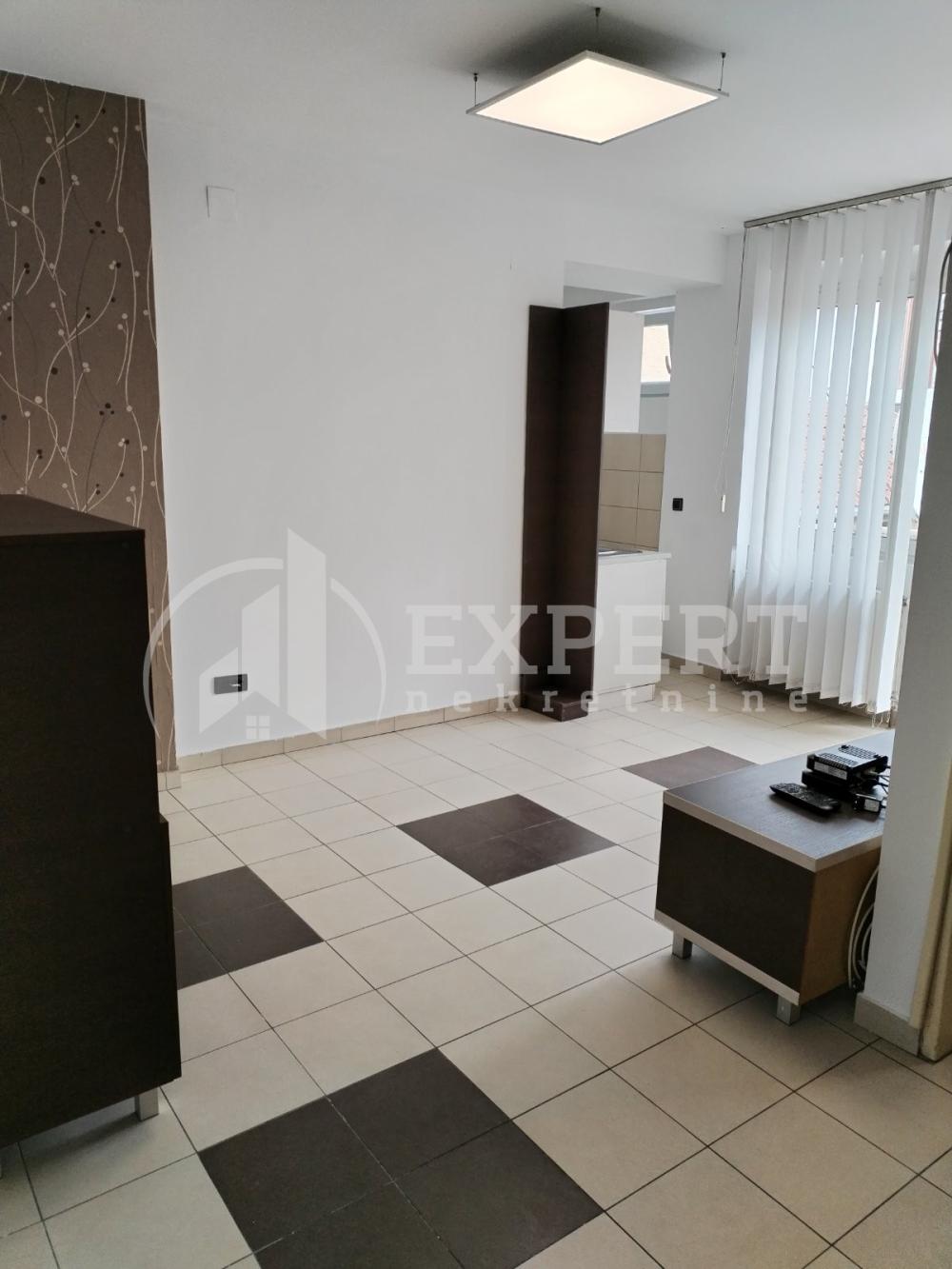 Slika 4 - Obrenovićeva, Dvosoban stan za izdavanje, 52m2, 400€